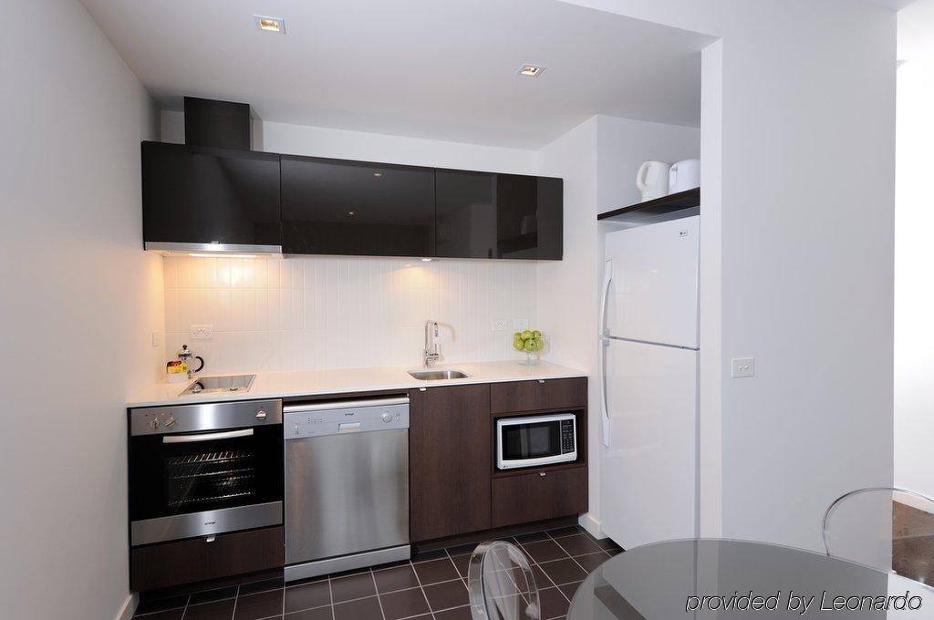 Dandenong Central Apartments Official Номер фото